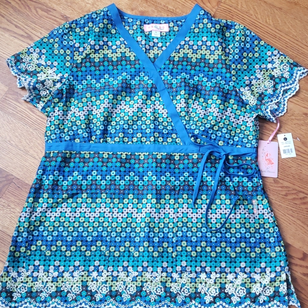 Koi scrub top